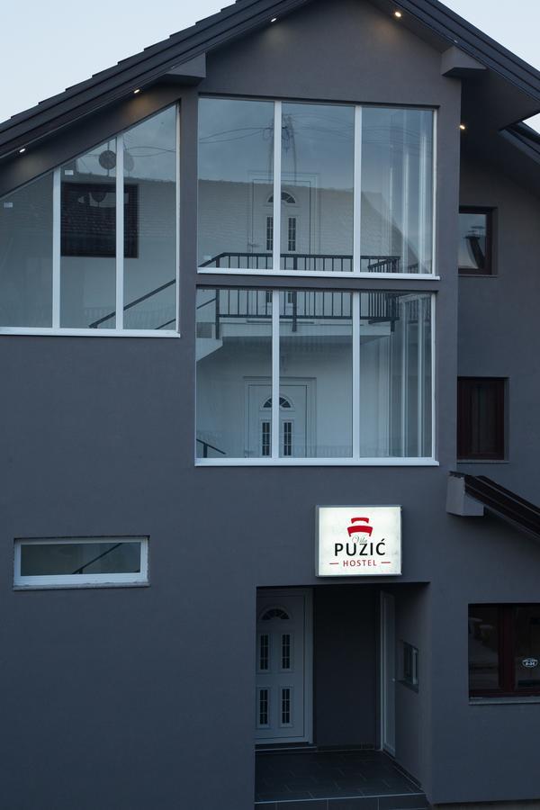 Guesthouse Vila Puzic บันยาลูกา ภายนอก รูปภาพ