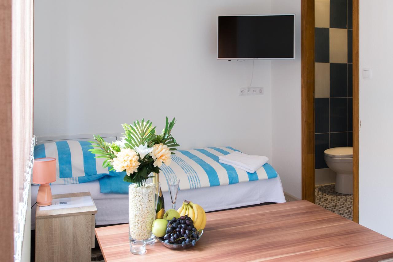 Guesthouse Vila Puzic บันยาลูกา ภายนอก รูปภาพ